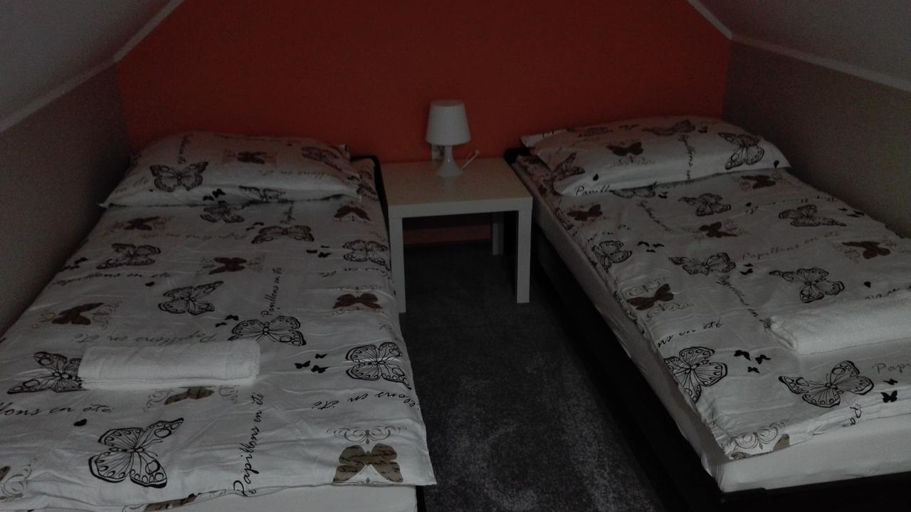 Tropikalna Odnowa Panzió Falkowo Kültér fotó