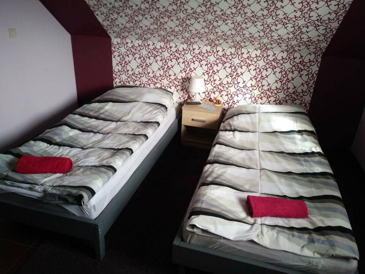 Tropikalna Odnowa Panzió Falkowo Kültér fotó